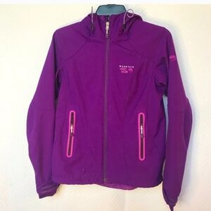 Womens soft shell mountain hardwear jacket